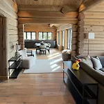 Luxurious Log At Mostertoppen *